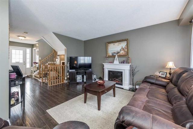 14 Heritage Crt, House semidetached with 3 bedrooms, 3 bathrooms and 3 parking in Barrie ON | Image 22