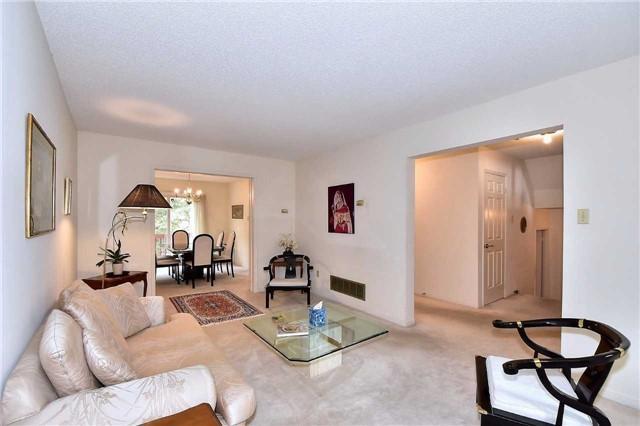 94 Pinewood Dr, House detached with 3 bedrooms, 4 bathrooms and 2 parking in Vaughan ON | Image 4