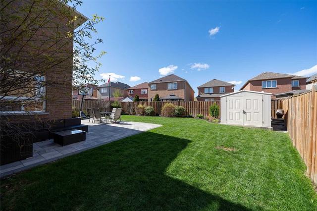 27 Kayla Cres, House detached with 3 bedrooms, 4 bathrooms and 5 parking in Vaughan ON | Image 32