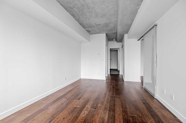 727 - 55 Stewart St, Condo with 2 bedrooms, 2 bathrooms and 1 parking in Toronto ON | Image 6