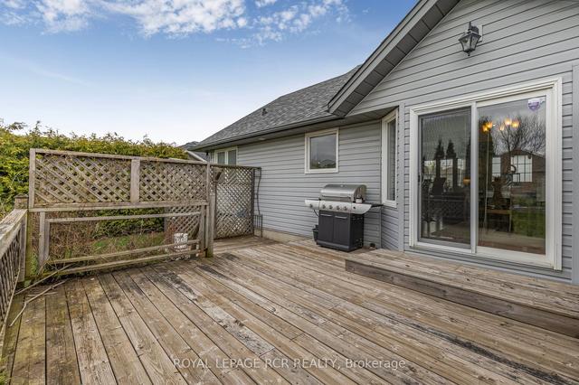 62 Springdale Dr, House detached with 2 bedrooms, 3 bathrooms and 4 parking in Kawartha Lakes ON | Image 30