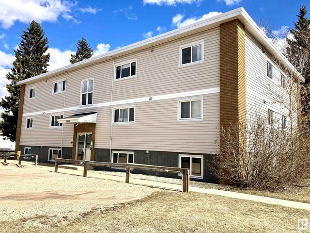 2 - 9630 82 Av Nw, Condo with 1 bedrooms, 1 bathrooms and null parking in Edmonton AB | Image 1