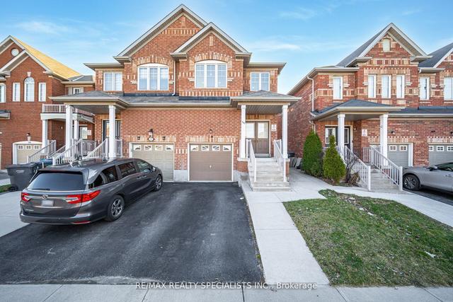 197 Checkerberry Cres, House semidetached with 4 bedrooms, 4 bathrooms and 4 parking in Brampton ON | Image 1
