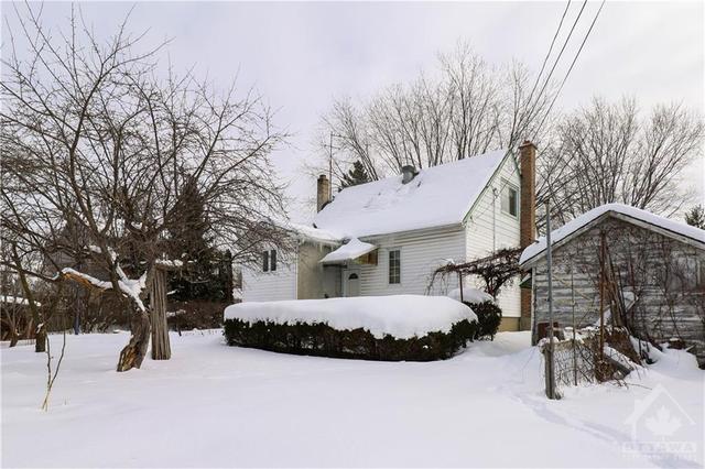 75 Granton Avenue, House detached with 3 bedrooms, 1 bathrooms and 3 parking in Ottawa ON | Image 21