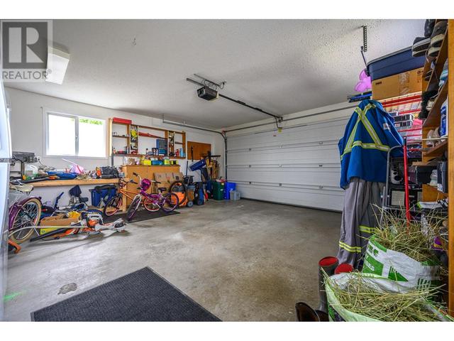 2072 Okanagan Street, House detached with 3 bedrooms, 2 bathrooms and 4 parking in Armstrong BC | Image 30