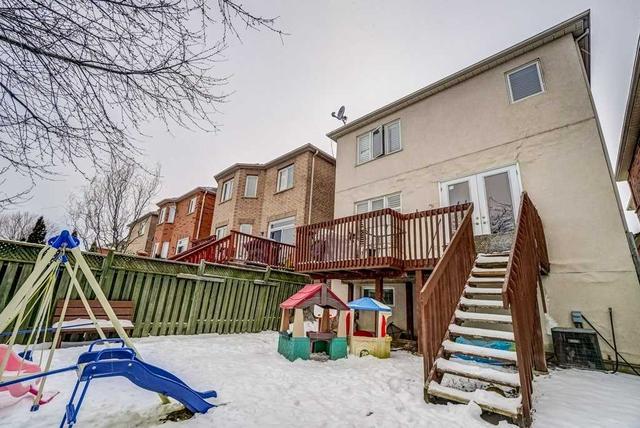 67 Ridgeway Crt, House detached with 3 bedrooms, 3 bathrooms and 3 parking in Vaughan ON | Image 21