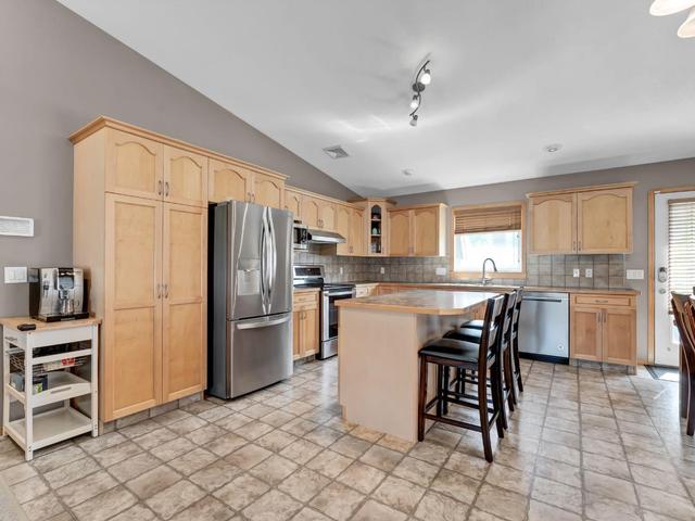 86 Sundown Road Sw, House detached with 3 bedrooms, 3 bathrooms and 3 parking in Medicine Hat AB | Image 11