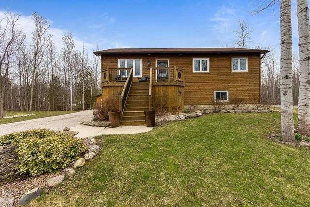 104 Maple Dr, House detached with 3 bedrooms, 2 bathrooms and 6 parking in Northern Bruce Peninsula ON | Image 5