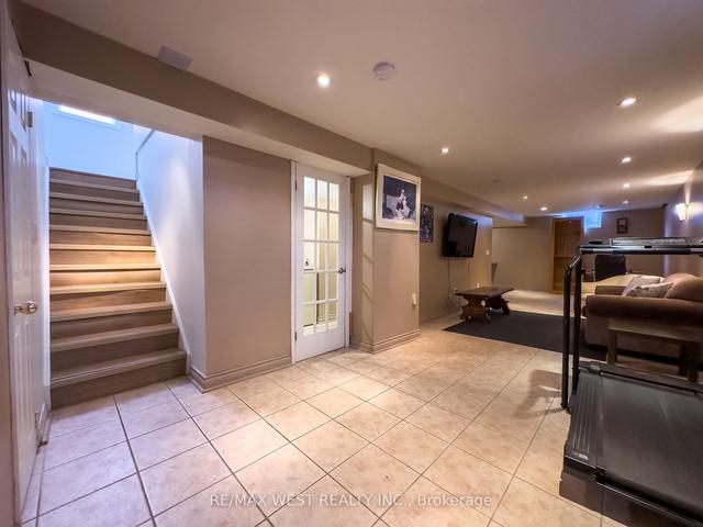143 Colombo Cres, House detached with 3 bedrooms, 4 bathrooms and 4 parking in Vaughan ON | Image 17