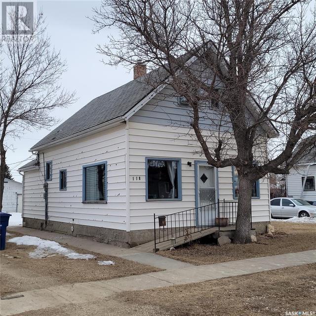 118 2 Avenue E, House detached with 2 bedrooms, 1 bathrooms and null parking in Allan SK | Image 1