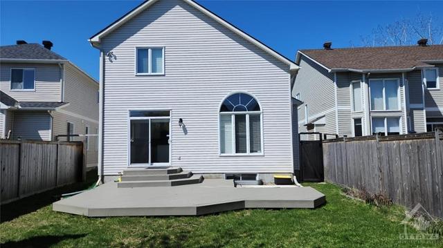 38 Rialto Way, House detached with 3 bedrooms, 3 bathrooms and 6 parking in Ottawa ON | Image 27