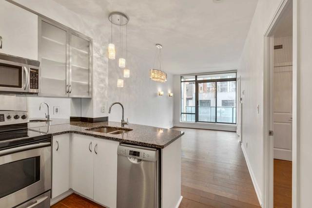 215 - 18 Yorkville Ave, Condo with 1 bedrooms, 1 bathrooms and 0 parking in Toronto ON | Image 23