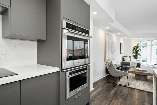 1801 - 210 Victoria St, Condo with 2 bedrooms, 3 bathrooms and 1 parking in Toronto ON | Image 14