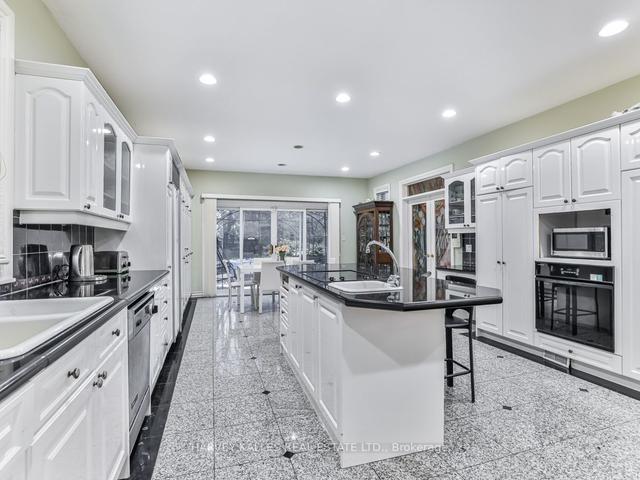 49 Arjay Cres, House detached with 4 bedrooms, 5 bathrooms and 11 parking in Toronto ON | Image 15