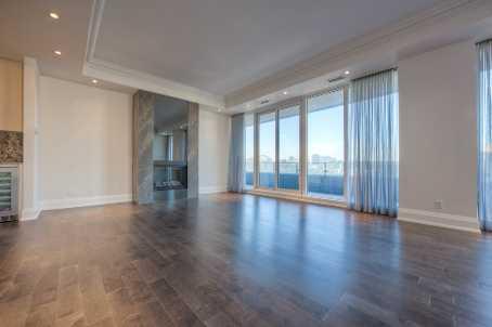 1001 - 88 Davenport Rd, Condo with 2 bedrooms, 3 bathrooms and 1 parking in Toronto ON | Image 2
