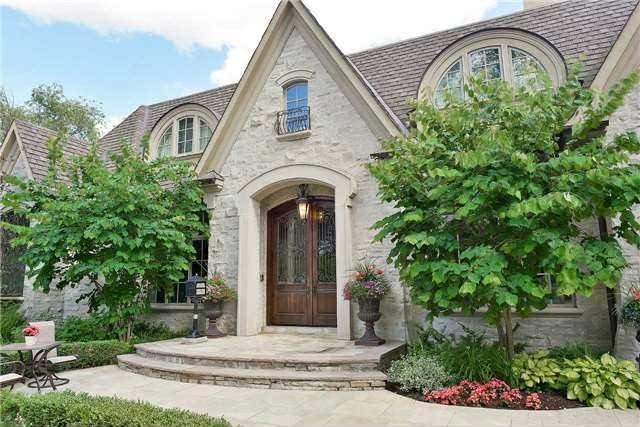 461 Country Club Cres, House detached with 4 bedrooms, 7 bathrooms and 6 parking in Mississauga ON | Image 2
