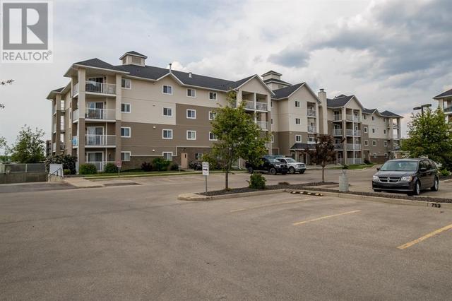 411, - 11240 104 Avenue, Condo with 2 bedrooms, 1 bathrooms and 1 parking in Grande Prairie AB | Card Image