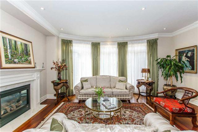 365 Longmore St, House detached with 4 bedrooms, 5 bathrooms and 4 parking in Toronto ON | Image 4