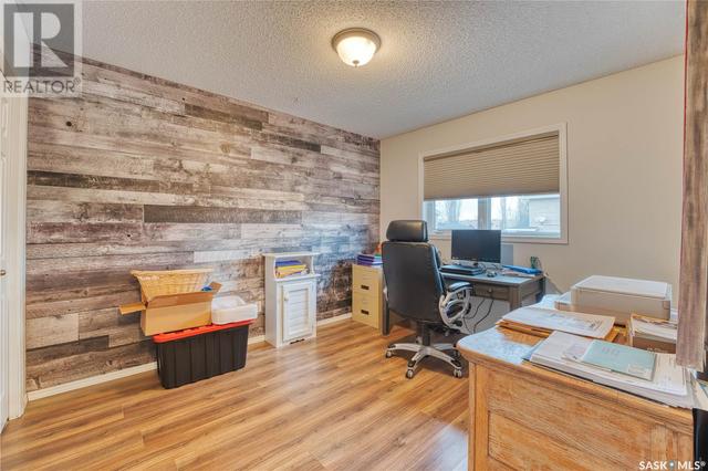 118 2nd Street W, House detached with 5 bedrooms, 3 bathrooms and null parking in Pierceland SK | Image 16