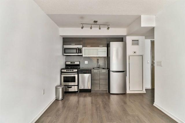 w710 - 36 Lisgar St, Condo with 2 bedrooms, 1 bathrooms and 1 parking in Toronto ON | Image 6