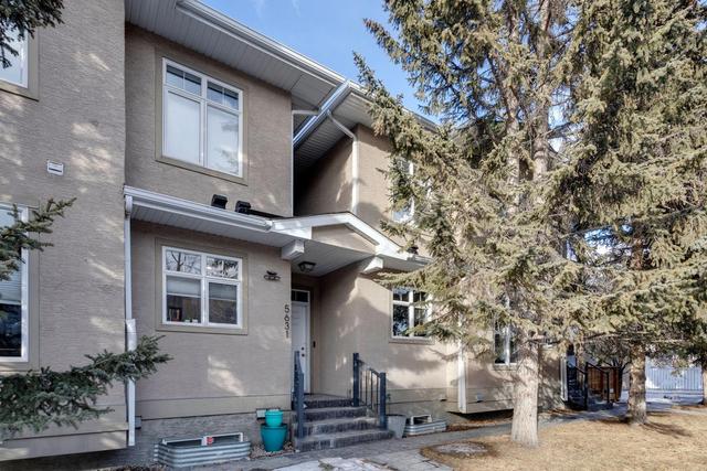 5631 6 Street Sw, Home with 3 bedrooms, 2 bathrooms and 1 parking in Calgary AB | Image 2