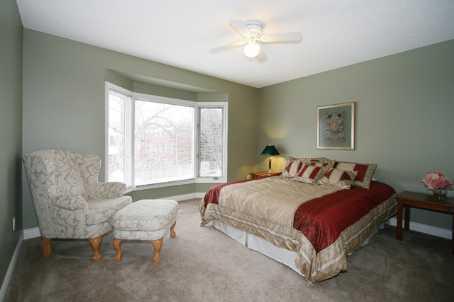 79 Edgewood Ave, House detached with 3 bedrooms, 3 bathrooms and 1 parking in Toronto ON | Image 7