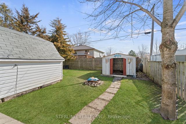 154 Crystal Beach Rd, House detached with 2 bedrooms, 1 bathrooms and 3 parking in Essex ON | Image 11