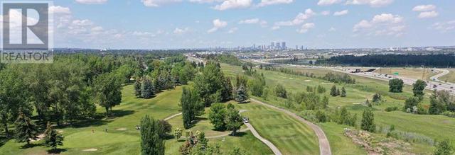1327 Mapleglade Crescent Se, House detached with 4 bedrooms, 3 bathrooms and 5 parking in Calgary AB | Image 5