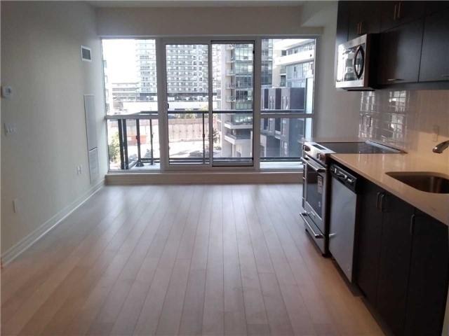 504 - 39 Annie Craig Dr, Condo with 1 bedrooms, 1 bathrooms and 1 parking in Toronto ON | Image 4