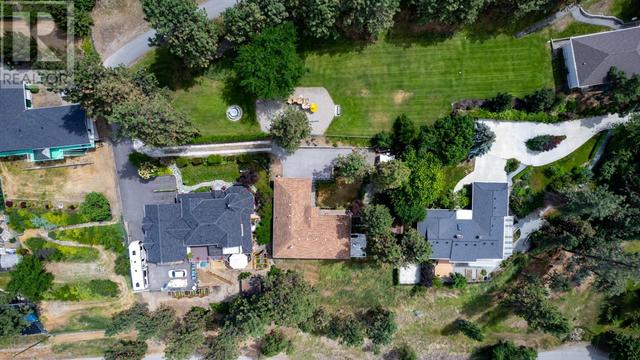 2188 Bennett Road, House detached with 4 bedrooms, 3 bathrooms and 4 parking in Kelowna BC | Image 45
