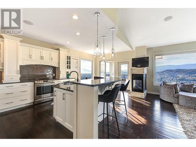 331 - 663 Denali Court, House attached with 3 bedrooms, 2 bathrooms and 2 parking in Kelowna BC | Image 4
