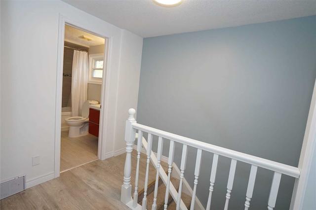 55 Monte Carlo St, House detached with 3 bedrooms, 3 bathrooms and 3 parking in Kitchener ON | Image 14