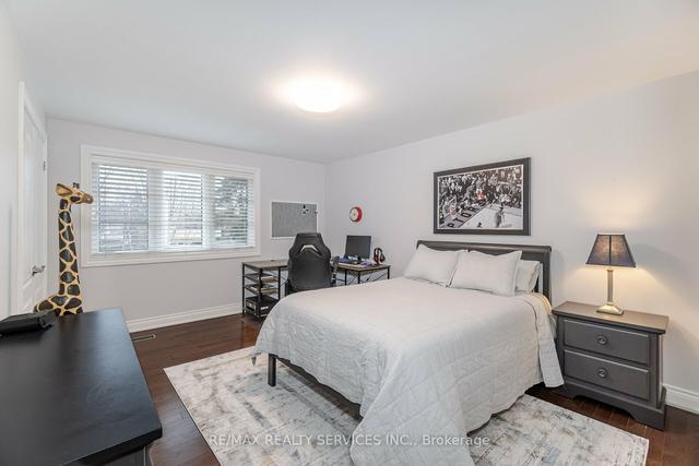 44 Montressor Dr, House detached with 4 bedrooms, 4 bathrooms and 4 parking in Toronto ON | Image 17