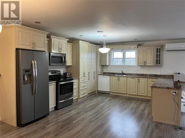 18 - 20 Wilsonville Avenue, House other with 6 bedrooms, 2 bathrooms and null parking in Clarke's Beach NL | Image 6