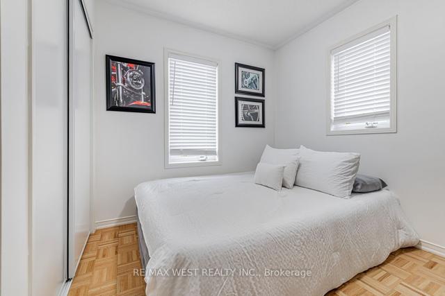 th18 - 375 Cook Rd, Townhouse with 3 bedrooms, 2 bathrooms and 3 parking in Toronto ON | Image 16