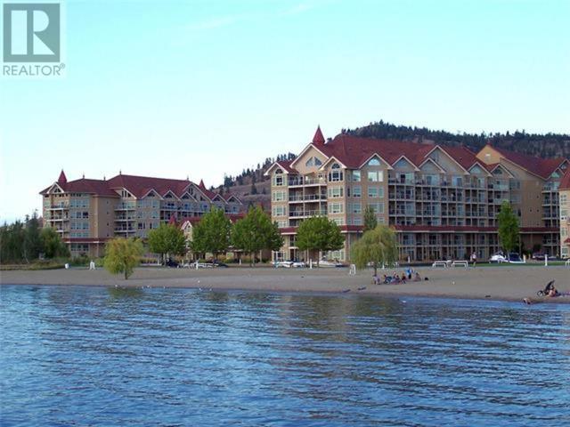 542 - 1088 Sunset Drive, Condo with 2 bedrooms, 2 bathrooms and 1 parking in Kelowna BC | Image 23