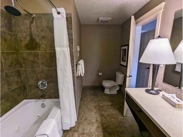 521 - 500 Bighorn Boulevard, Condo with 3 bedrooms, 2 bathrooms and null parking in Radium Hot Springs BC | Image 6