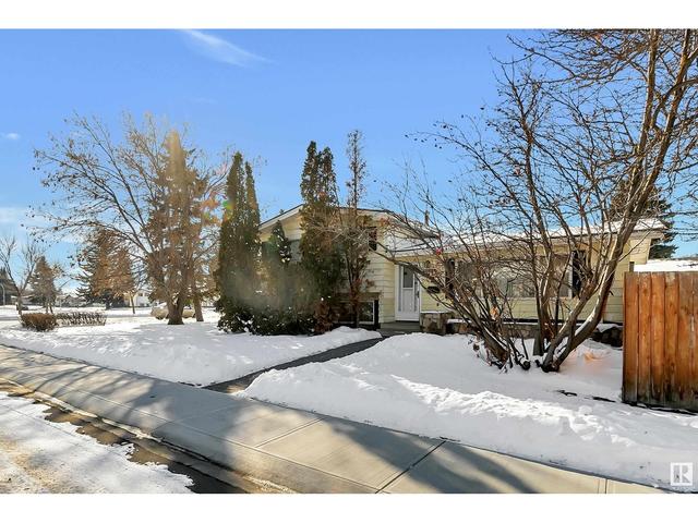12916 94a St Nw, House detached with 4 bedrooms, 1 bathrooms and 6 parking in Edmonton AB | Image 2