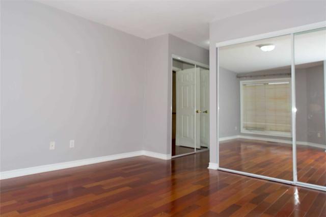 4 Jessie Dr, House attached with 3 bedrooms, 3 bathrooms and 2 parking in Toronto ON | Image 10