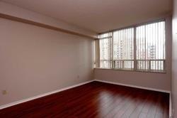 1711 - 265 Enfield Pl, Condo with 2 bedrooms, 2 bathrooms and 1 parking in Mississauga ON | Image 2