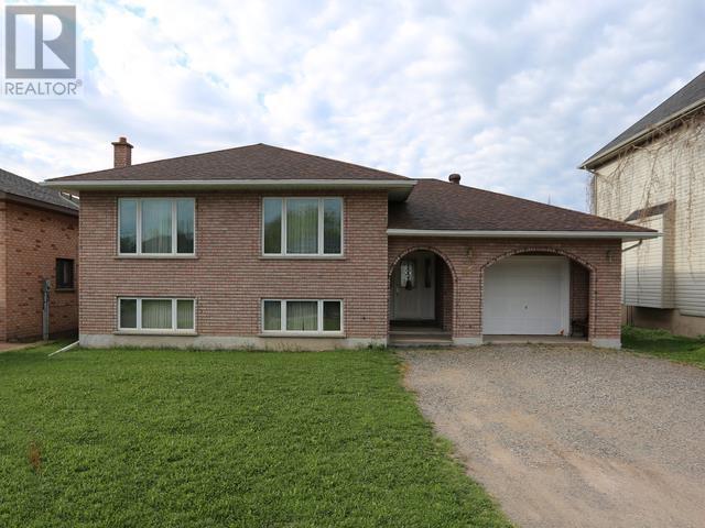 85 Bitonti Cres, House detached with 4 bedrooms, 2 bathrooms and null parking in Sault Ste. Marie ON | Card Image