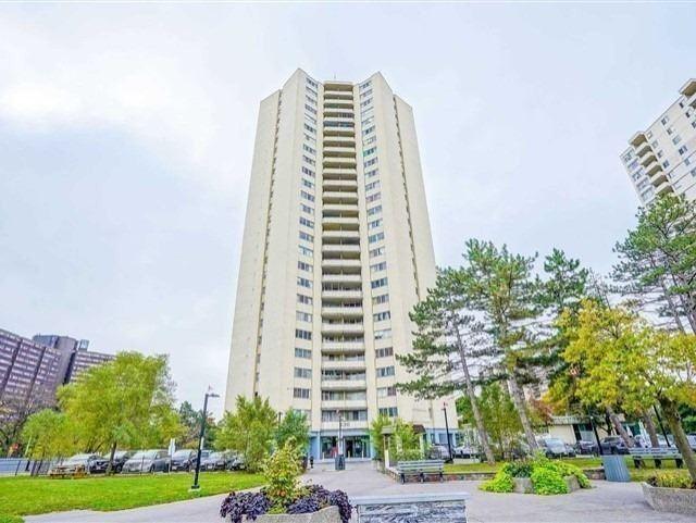 ph04 - 330 Dixon Rd, Condo with 3 bedrooms, 2 bathrooms and 1 parking in Toronto ON | Image 1