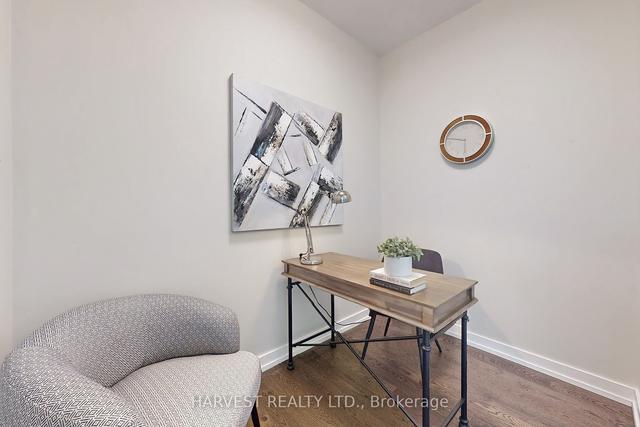 2116 - 488 University Ave, Condo with 3 bedrooms, 2 bathrooms and 1 parking in Toronto ON | Image 17