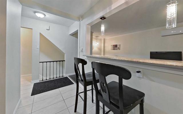 31 - 2 White Abbey Park, Townhouse with 2 bedrooms, 2 bathrooms and 1 parking in Toronto ON | Image 2