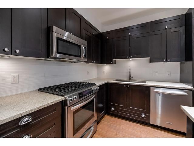 104 - 15175 36 Avenue, Condo with 2 bedrooms, 2 bathrooms and 2 parking in Surrey BC | Image 11