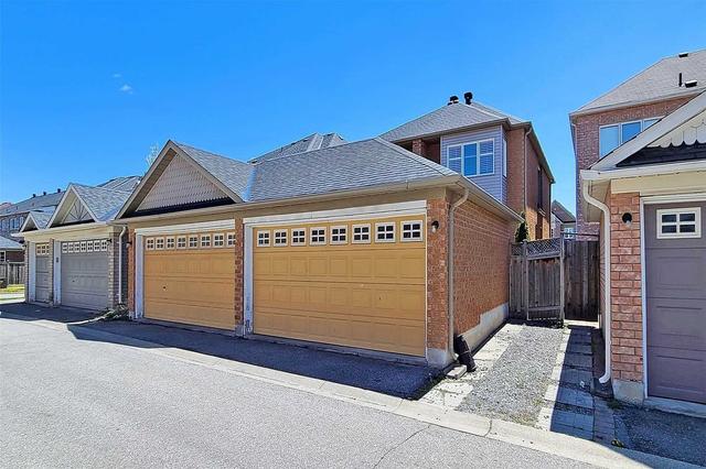 2368 Bur Oak Ave, House semidetached with 3 bedrooms, 4 bathrooms and 3 parking in Markham ON | Image 27