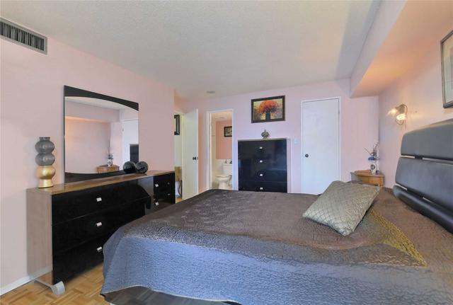 705 - 1 Rowntree Rd, Condo with 2 bedrooms, 2 bathrooms and 1 parking in Toronto ON | Image 11