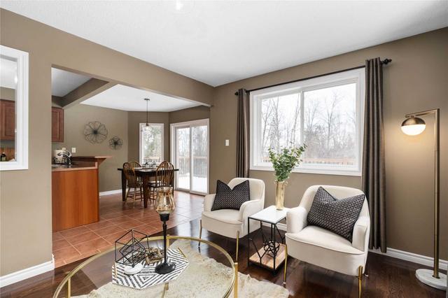 81 Sproule Dr, House detached with 2 bedrooms, 3 bathrooms and 4 parking in Barrie ON | Image 9