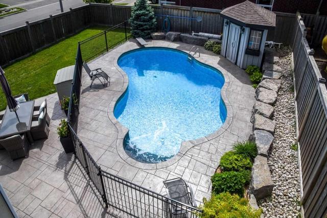 41 Norma Cres, House detached with 3 bedrooms, 4 bathrooms and 3 parking in Guelph ON | Image 4