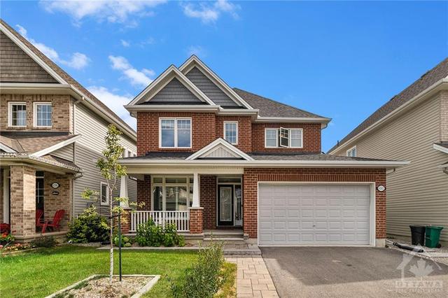 692 Willowmere Way, House detached with 4 bedrooms, 3 bathrooms and 4 parking in Ottawa ON | Image 1